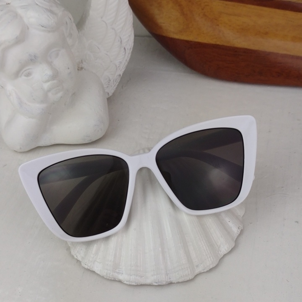 White Cat-Eye Sunglasses - Polarized Women's Shades